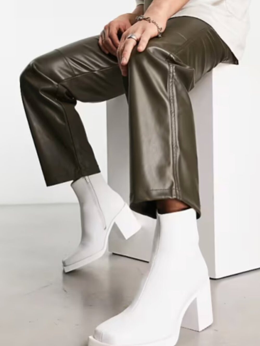 ASOS DESIGN Heeled Chelsea boots in white leather with white sole